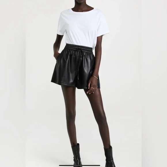 Good American black better than leather high waisted elastic shorts - Picture 1 of 6